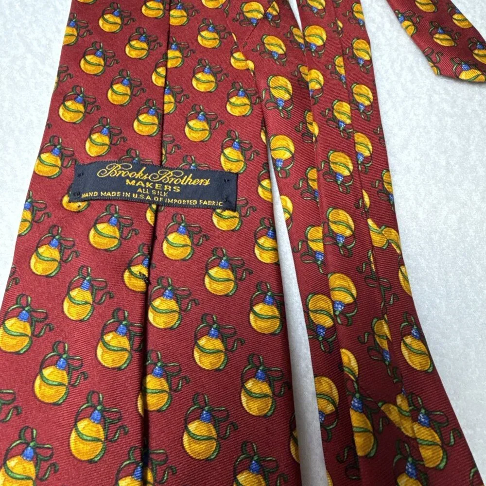 Brooks Brothers Makers Men Silk Tie Burgundy Red Gold Christmas Ornament Holiday